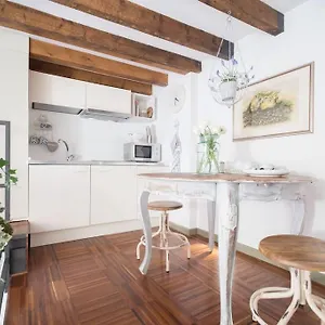Romantic Loft Porta Venezia , Milán Italia