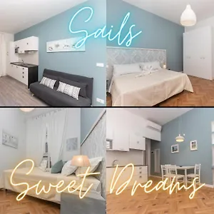 Apartment Real Italian Estate - Sails & Sweet Dreams